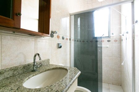 Casa de condomínio à venda com 75m², 2 quartos e 3 vagasBanheiro da Suíte 1