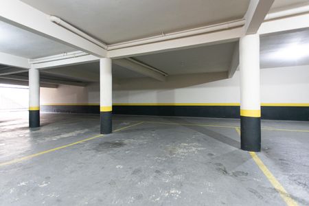 Casa de condomínio à venda com 75m², 2 quartos e 3 vagasÁrea comum - Garagem