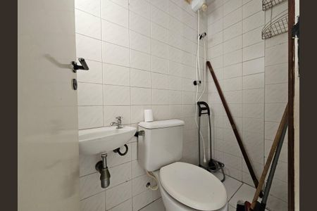 Apartamento à venda com 86m², 3 quartos e 1 vaga Apartamento à venda com 86m², 3 quartos e 1 vagaBanheiro de Serviço