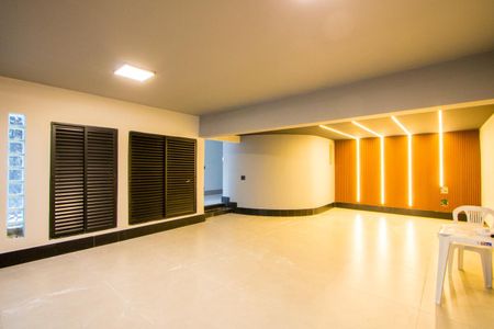 Casa à venda com 262m², 3 quartos e 3 vagasGaragem