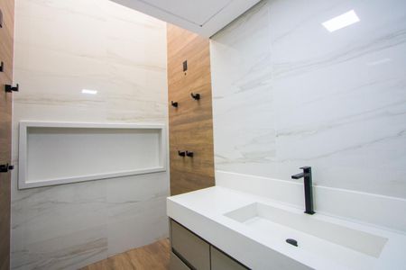 Casa à venda com 262m², 3 quartos e 3 vagasBanheiro do quarto 1