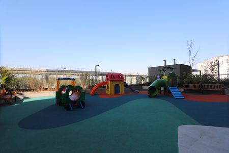 Apartamento à venda com 91m², 2 quartos e 2 vagasÁrea comum - Playground