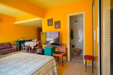 Quarto  de apartamento para alugar com 1 quarto, 50m² em Floresta, Porto Alegre