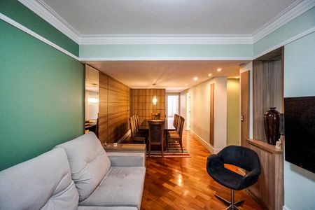 Casa à venda com 184m², 5 quartos e 3 vagasSala de TV