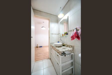 Casa à venda com 184m², 5 quartos e 3 vagasBanheiro da suíte 01