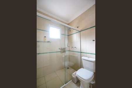 Casa à venda com 184m², 5 quartos e 3 vagasBanheiro da suíte 02