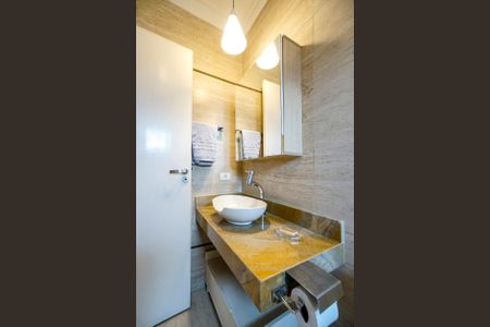 Casa à venda com 184m², 5 quartos e 3 vagasBanheiro da suíte 03