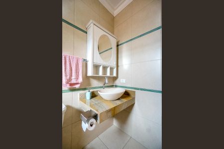 Casa à venda com 184m², 5 quartos e 3 vagasBanheiro da suíte 02