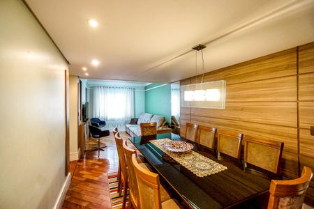 Casa à venda com 184m², 5 quartos e 3 vagasSala de jantar