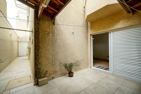Casa à venda com 184m², 5 quartos e 3 vagasQuintal