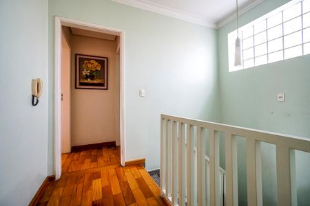 Casa à venda com 184m², 5 quartos e 3 vagasHall da escada