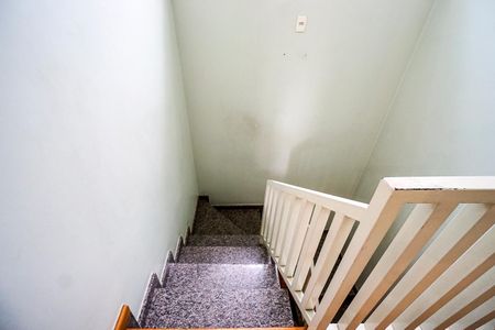 Casa à venda com 184m², 5 quartos e 3 vagasEscada