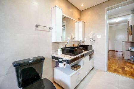 Casa à venda com 184m², 5 quartos e 3 vagasBanheiro da suíte 05