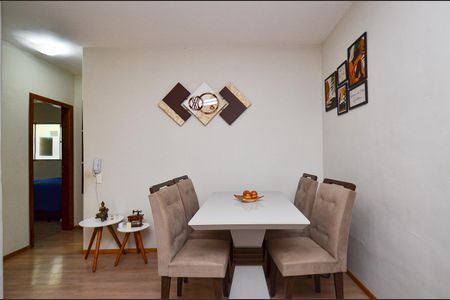 Apartamento à venda com 85m², 2 quartos e sem vagaSala