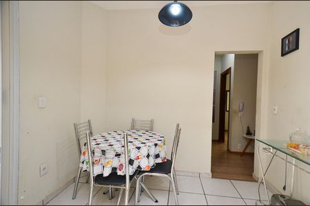 Apartamento à venda com 85m², 2 quartos e sem vagaCozinha 