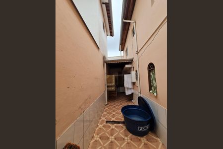 Casa à venda com 240m², 5 quartos e 5 vagas