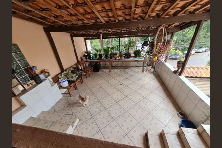 Casa à venda com 240m², 5 quartos e 5 vagas