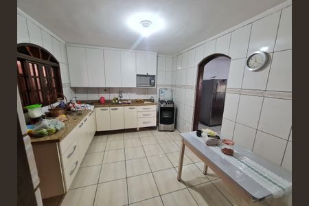 Casa à venda com 240m², 5 quartos e 5 vagas
