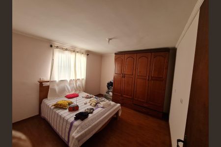 Casa à venda com 240m², 5 quartos e 5 vagas