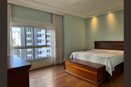 Apartamento à venda com 211m², 4 quartos e 3 vagasFoto 12