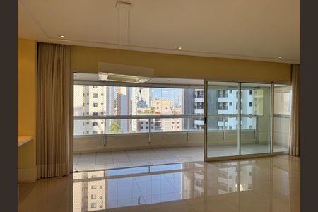Apartamento à venda com 211m², 4 quartos e 3 vagasFoto 01