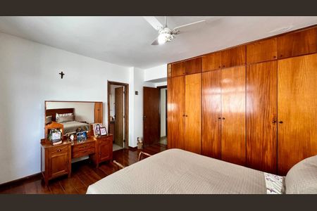 Apartamento à venda com 260m², 4 quartos e 2 vagasQuarto 1