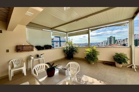 Apartamento à venda com 260m², 4 quartos e 2 vagasTerraço