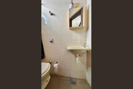 Apartamento à venda com 260m², 4 quartos e 2 vagasBanheiro de Serviço