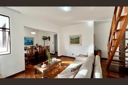 Apartamento à venda com 260m², 4 quartos e 2 vagasSala