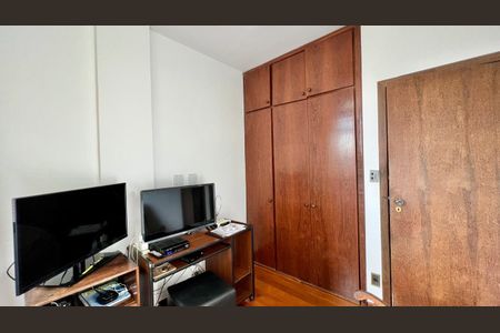 Apartamento à venda com 260m², 4 quartos e 2 vagasQuarto 4