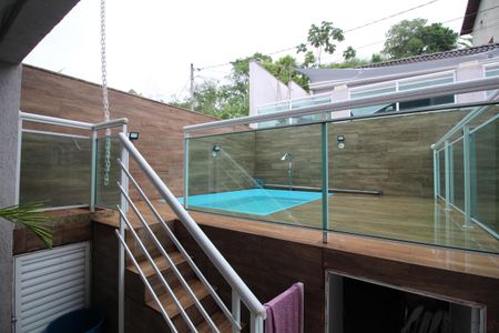 Casa de condomínio à venda com 350m², 4 quartos e 2 vagasPiscina