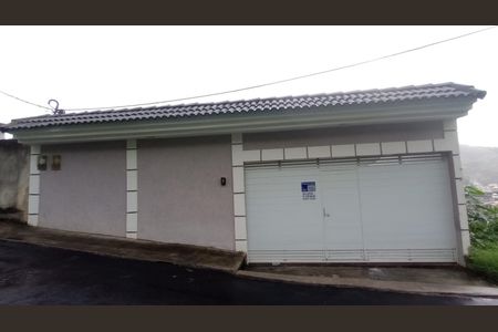 Casa de condomínio à venda com 350m², 4 quartos e 2 vagasFachada
