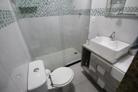 Casa de condomínio à venda com 350m², 4 quartos e 2 vagasBanheiro Social