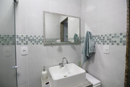 Casa de condomínio à venda com 350m², 4 quartos e 2 vagasBanheiro Social