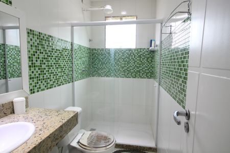 Casa de condomínio à venda com 350m², 4 quartos e 2 vagasQuarto 2 - Banheiro