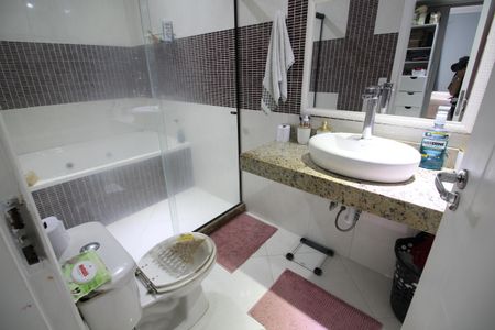 Casa de condomínio à venda com 350m², 4 quartos e 2 vagasQuarto 4 - Banheiro