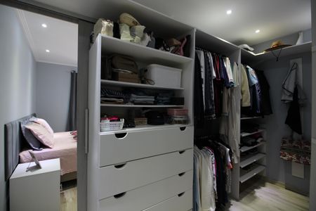 Casa de condomínio à venda com 350m², 4 quartos e 2 vagasQuarto 4 - Closet