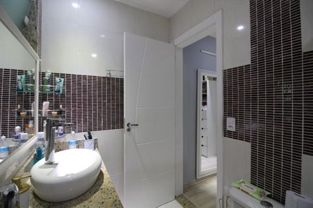 Casa de condomínio à venda com 350m², 4 quartos e 2 vagasQuarto 4 - Banheiro