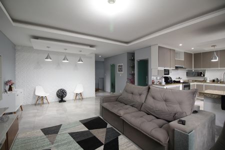 Casa de condomínio à venda com 350m², 4 quartos e 2 vagasSala