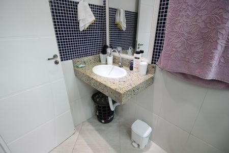 Casa de condomínio à venda com 350m², 4 quartos e 2 vagasQuarto 3 - Banheiro