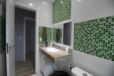 Casa de condomínio à venda com 350m², 4 quartos e 2 vagasQuarto 2 - Banheiro