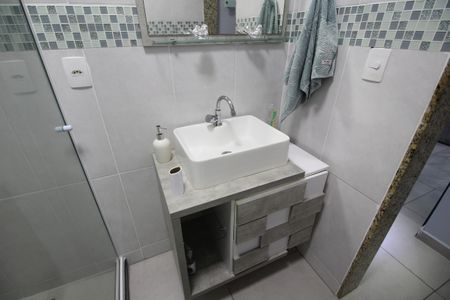 Casa de condomínio à venda com 350m², 4 quartos e 2 vagasBanheiro Social
