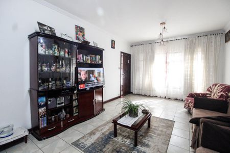 Casa à venda com 248m², 3 quartos e 2 vagasSala