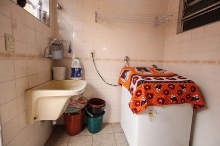 Casa à venda com 248m², 3 quartos e 2 vagasÁrea de serviço