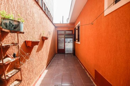 Casa à venda com 248m², 3 quartos e 2 vagasCorredor