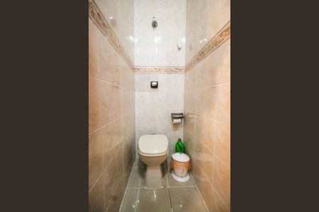 Casa à venda com 248m², 3 quartos e 2 vagasBanheiro 1