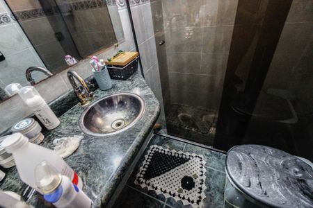 Casa à venda com 248m², 3 quartos e 2 vagasBanheiro 2