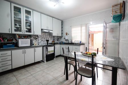 Casa à venda com 248m², 3 quartos e 2 vagasCozinha
