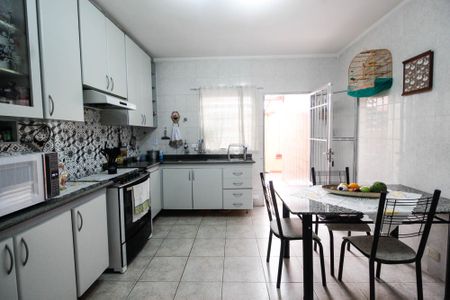 Casa à venda com 248m², 3 quartos e 2 vagasCozinha