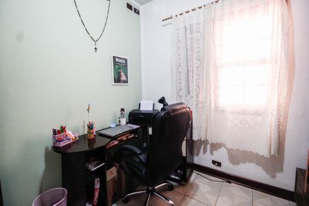 Casa à venda com 248m², 3 quartos e 2 vagasQuarto 2